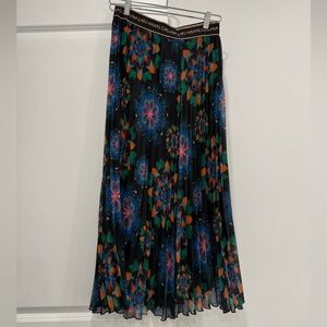 Desigual Maxi Pleat Skirt with Vibrant Design & Gold Metallic Detail Waistband